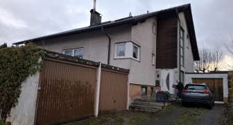 4-Zimmer-Wohnung im DG im 3-Parteienhaus